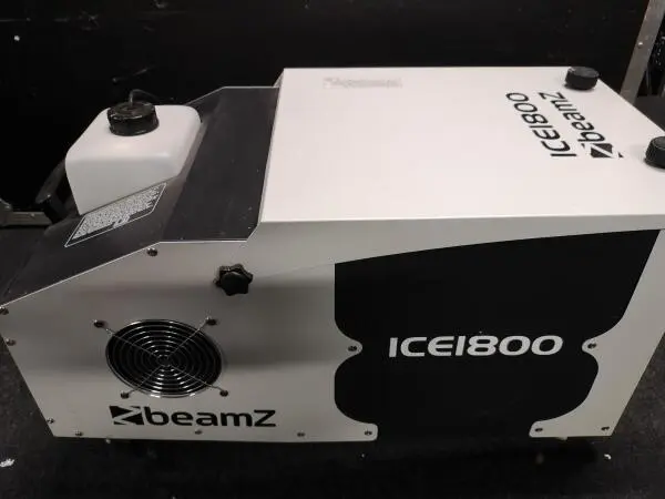 BeamZ ICE1800 smoke machine with DMX control