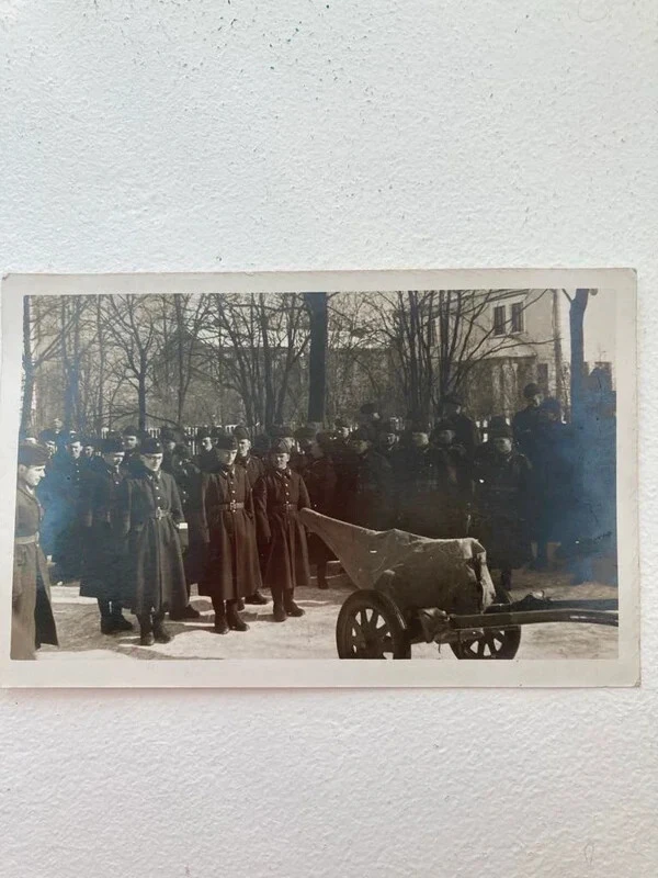 Latvijas militārā fotopastkarte  – starpkaru perioda armijas karavīri, VEF papīrs