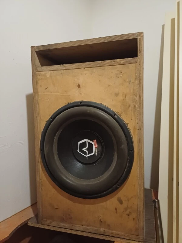 2500 amplifier with subwoofer