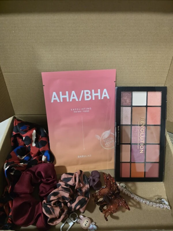 BARULAB AHA/BHA sejas maska un Revolution acu ēnu palete