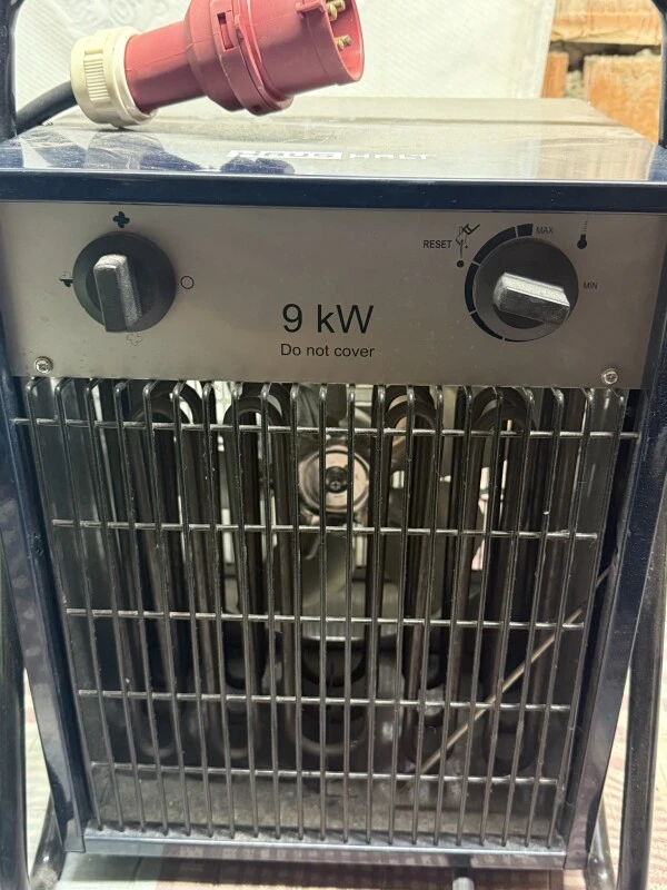 Haus Halt IEJ03-400E elektriskais sildītājs 9 kW