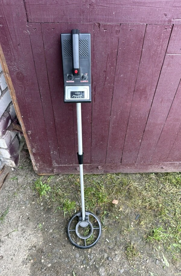 Metāla detektors GC-1061 ar analogu indikatoru