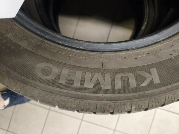 Kumho 215/60 R17 100T ziemas riepas lietotas